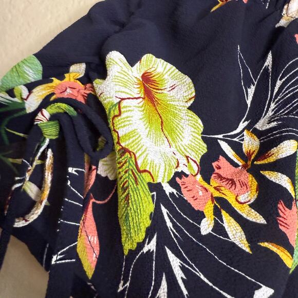 Jacqueline de Yong by Only Blouse Top Women US Small Floral Black Whimsigoth - Picture 7 of 9